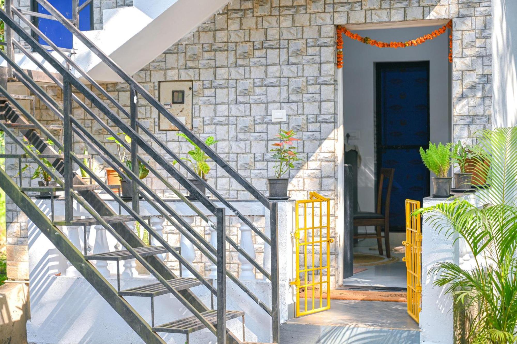 Shell House - Private Stay With Garden View In Arambol Mandrem Exterior photo